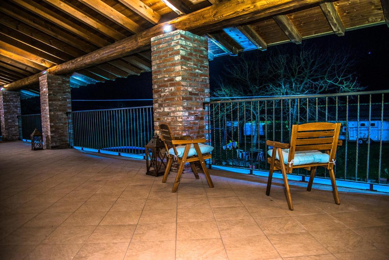 Cascina Lunguria Villa Francavilla Bisio Bagian luar foto